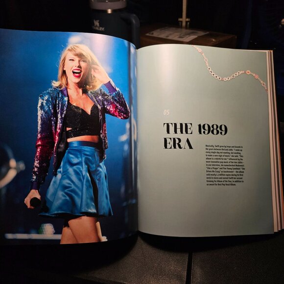 Taylor Swift "The Stories Behind The Songs" By Annie Zaleski Hardcover Book - Picture 10 of 10